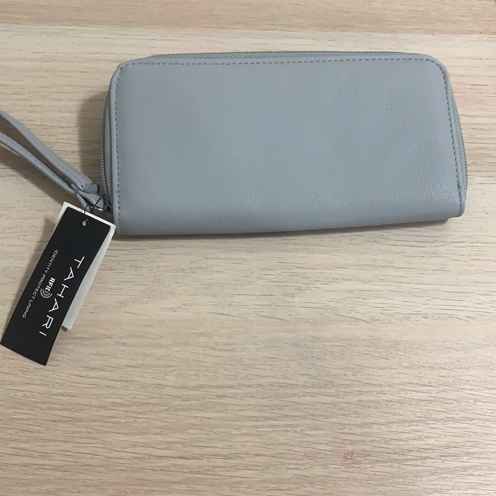 Tahari Grey Wristlet - Picture 5 of 6